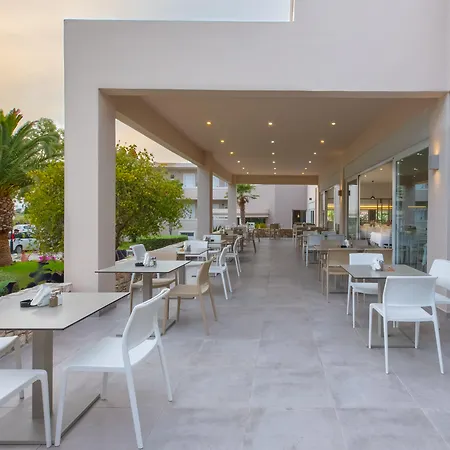 Esperia Hotel 3*
