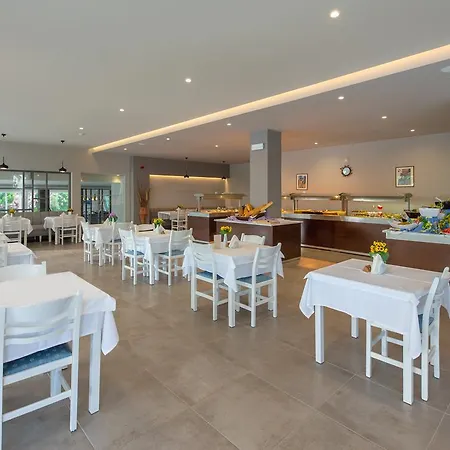 Esperia Hotel 3*
